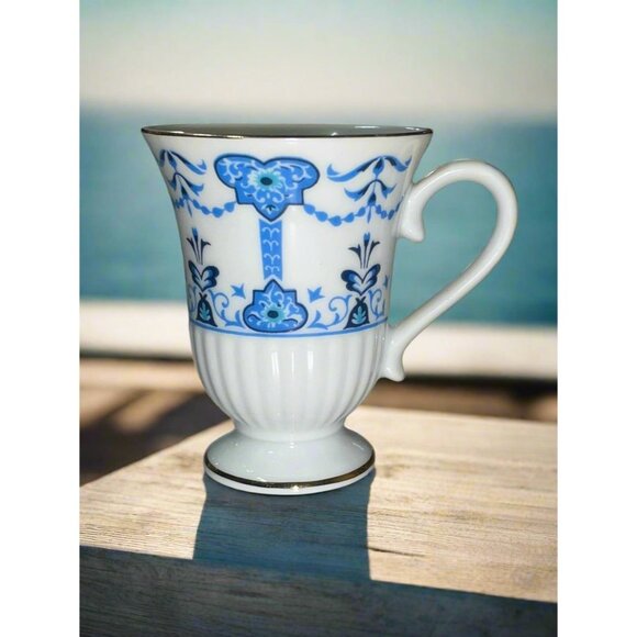1984 Avon Tradition Cup and Saucer Collection Medici Porcelain Florence - Picture 1 of 12